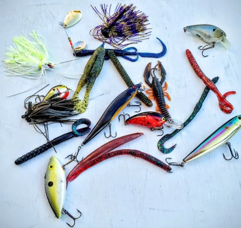 bass lure colors